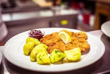 فندق Brauhaus Zu Murau