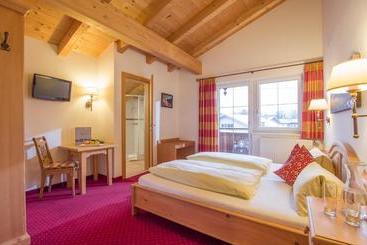 فندق Alpin Tyrol   Kitzbüheler Alpen