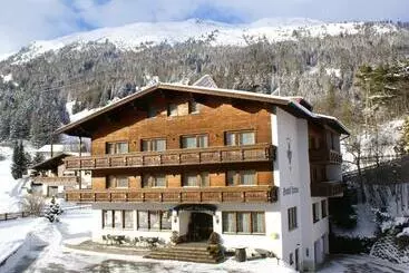 ペンション Gasthof Hirschen