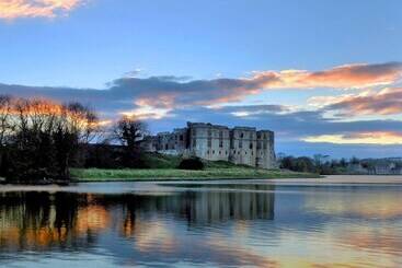 Y Bwthyn Cosy Cottage With Parking
