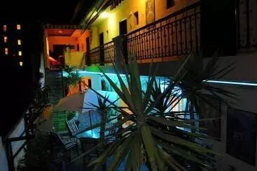 Pension  Welcome To Hotel ,,petunia,, In Neos Marmaras,xalkidiki ,greece,in Para18dise