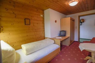 ツーリストアパートメント Appartements Schrambacherhof