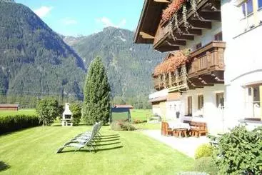 Ennemoser, Landhaus