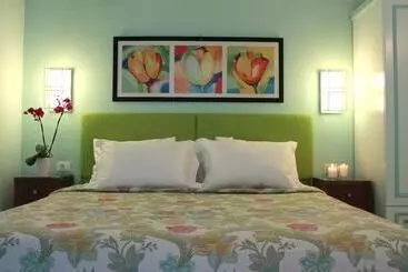 Amaryllis Hotel Apartments