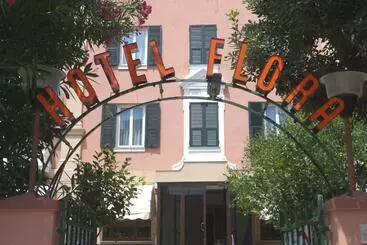 בית מלון כפרי Flora