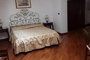 בית מלון כפרי Tavernola  Locanda Di Campagna