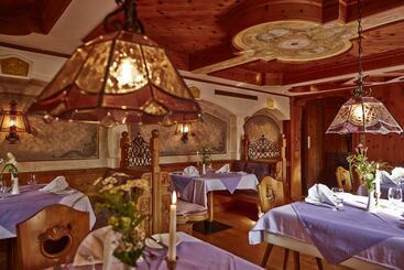 فندق Und Restaurant Bommersheim