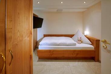 בית מלון כפרי Ferienwohnungen Im Bonnschloessl