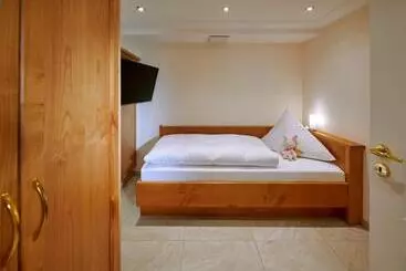 Hotelli Ferienwohnungen Im Bonnschloessl