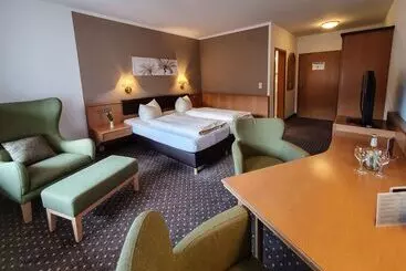 ホテル & Gasthof Zur Linde