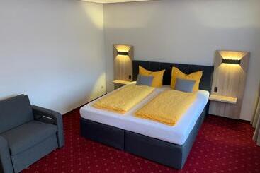 Hotelli Pension Berghaus Sieben