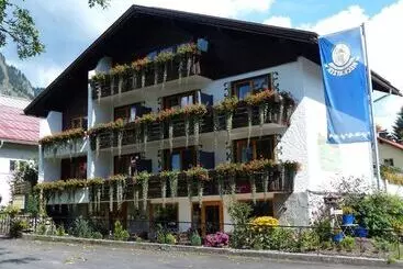 Hotel Restaurant Amadeus   Inclusive Skipass Und Vieles Mehr