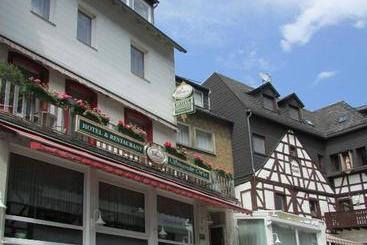 Hotelli Singender Wirt