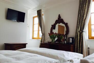 בית מלון כפרי Viktoria