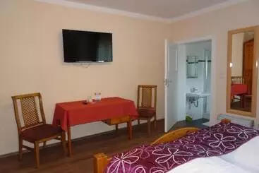 בית מלון כפרי & Weinstube Restaurant Filling