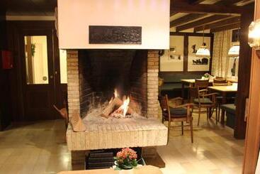 פנסיון Gasthaus Tröster