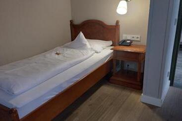 Отель Bayerischer Hof