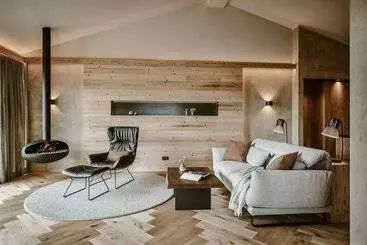 בית מלון כפרי Bergkristall   Mein Resort Im Allgäu