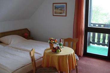 Bed and Breakfast Pension Herrschaftswäldchen