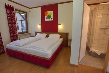 酒店 Deutsches Haus