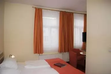 Bed and Breakfast Pension Am Dom