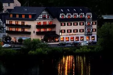 Moselhotel & Restaurant Zur Traube Gmbh