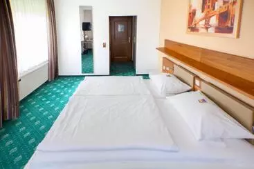 فندق & Restaurant Ernst