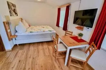 Bed and Breakfast Gästehaus Landhaus Tyrol