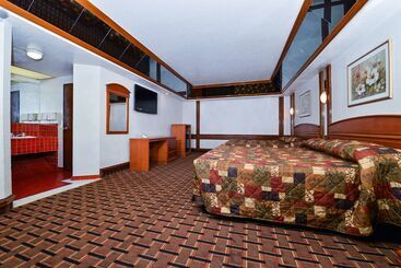 בית מלון כפרי Americas Best Value Inn & Suites Los Angeles Downtown Sw