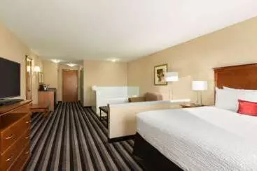 Szálloda Days Inn & Suites By Wyndham Edmonton Airport