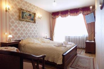 هتل Pensjonat Angela