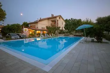 Maaseutuhotelli Agriturismo Nardini