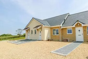 5 Yarmouth Cottages