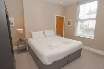 Mökkimajoitus Station House