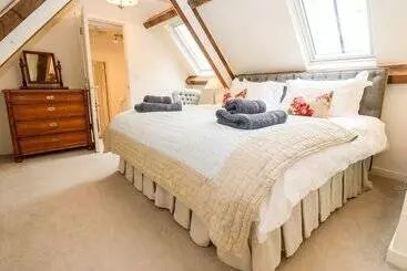 Mökkimajoitus The Clock Tower