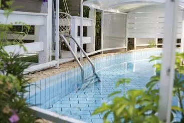 ペンション Eili Suites
