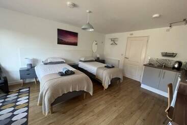 膳宿费 Elm Tree Farm Accommodation