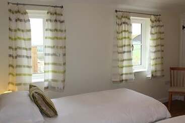 קוטג'' The Milking Parlour