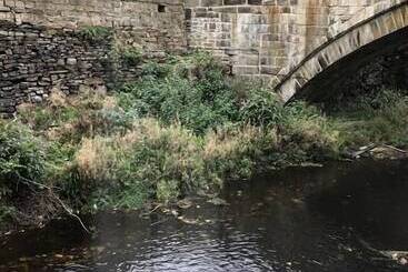 Nocleg ze śniadaniem Over The Bridge