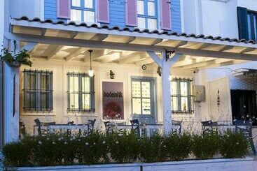 Bademlik Otel