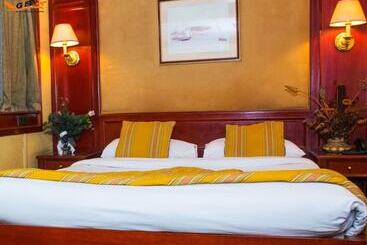 Hotel Shehrazad Nile Floating