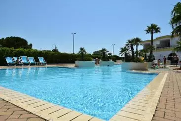 בית מלון כפרי Residence Club Costa D'oriente