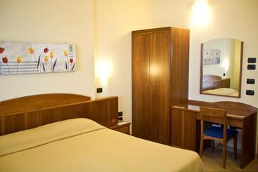 Lo Scacciapensieri Hotel & Restaurant