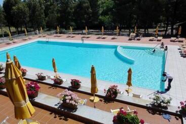 نزل Villaggio Camping Golfo Di Arzachena