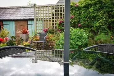 Cloudberry Cottage