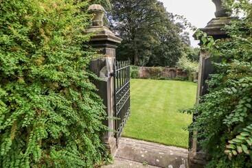 Underbank Hall Cottage