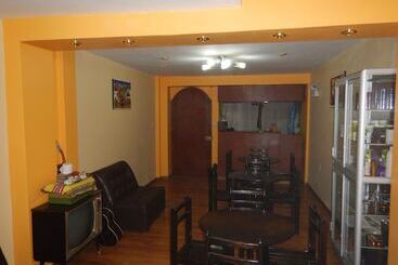 La Casa De Gloria B&b   Hostel