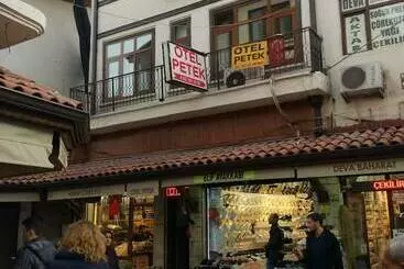 Petek Otel