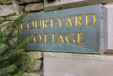 Courtyard Cottage