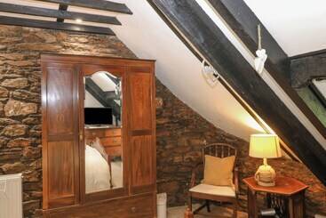 Hearthstone East Cottage